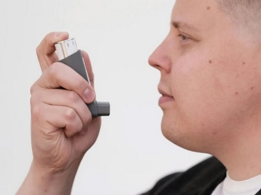 Seasonal Triggers for Breathlessness: When to See a Respiratory Consultant in London